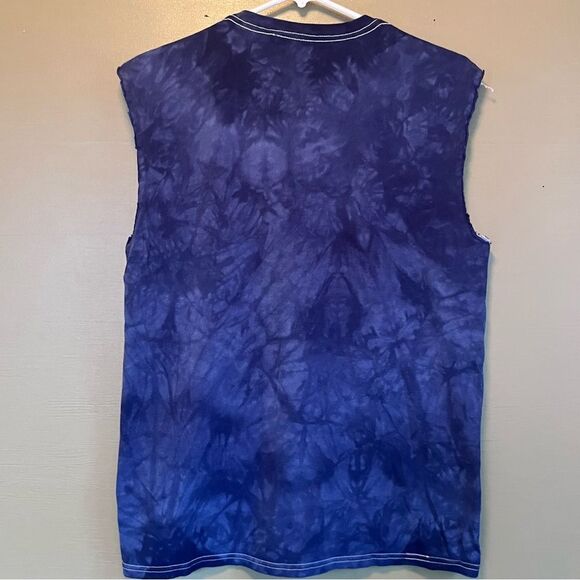 The Mountain Sleeveless Graphic Reverse Tie Dye Patriotic Cat Flag Shirt - Picture 3 of 4